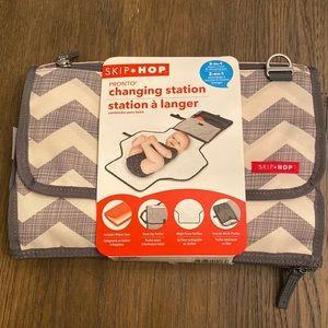 NWT Skip Hop Pronto Changing Station Chevron